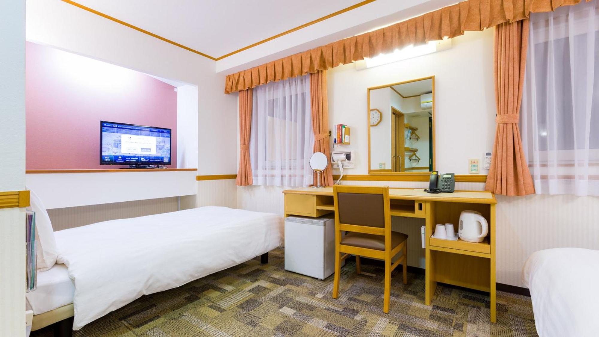 Toyoko Inn Toyohashi Eki Higashi Guchi חדר תמונה